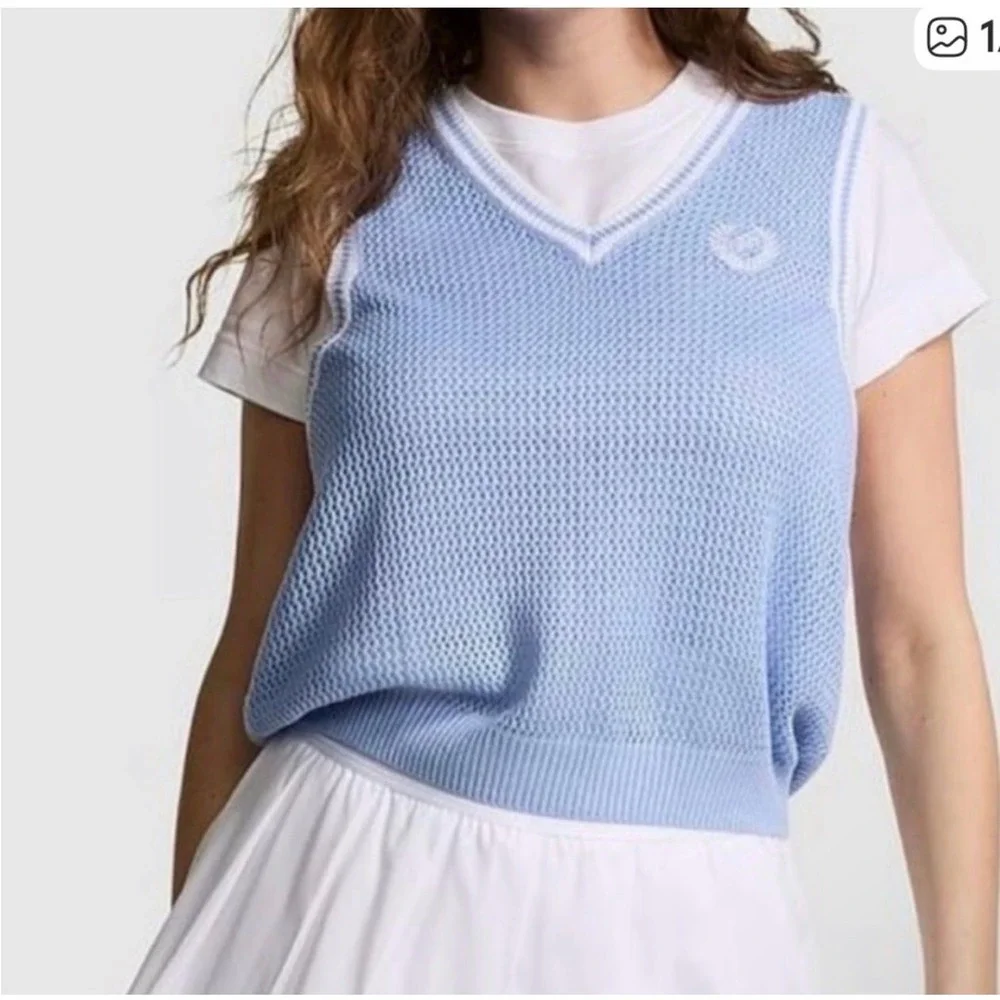 Victoria's Secret PINK Blue Open Knit V-Neck Sweater Vest Crest Logo NWT Medium - Picture 2 of 13